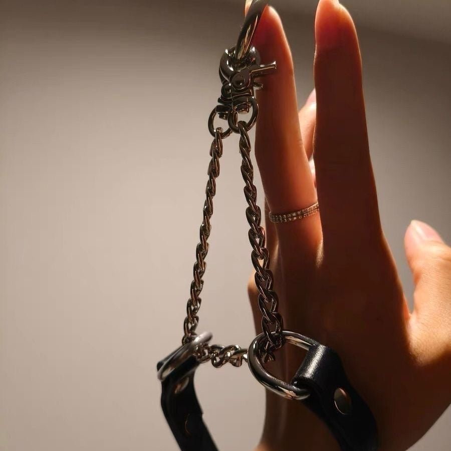 Punk O - Ring Choker Necklace – Unisex Collar with Cross Pendant - CrimsonWhip